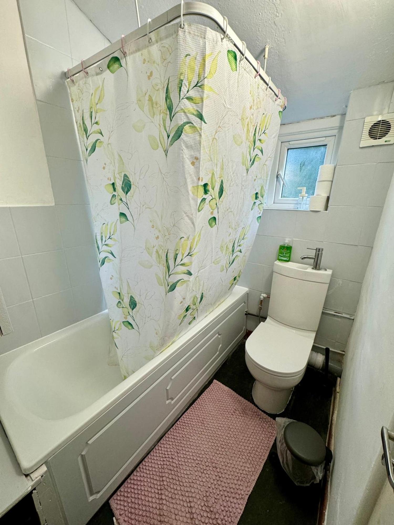 Delightful Room By Gloucester Road 布里斯托 外观 照片